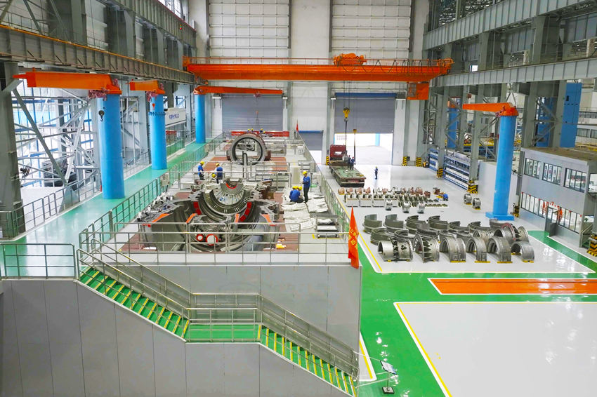 國(guó)內(nèi)首個(gè)燃機(jī)智慧制造基地?cái)?shù)字總裝產(chǎn)線。于喜寶供圖